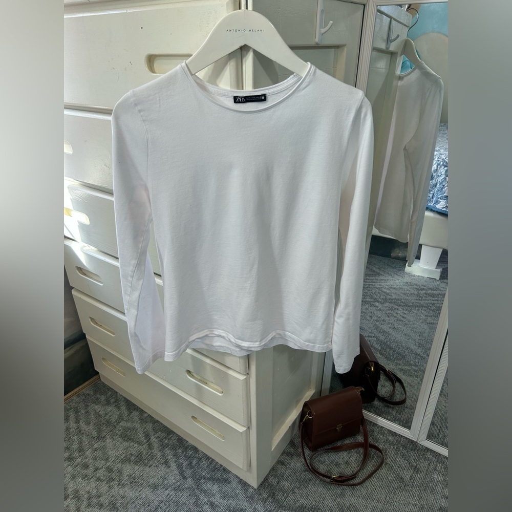 Zara 100% Cotton White Long Sleeve Crewneck Basic Staple Layering Tee✨